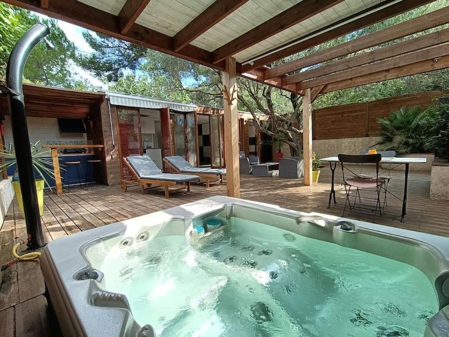 Studio Jacuzzi Prive A 8 Min A Pied De La Plage Apartment La Ciotat Exterior foto